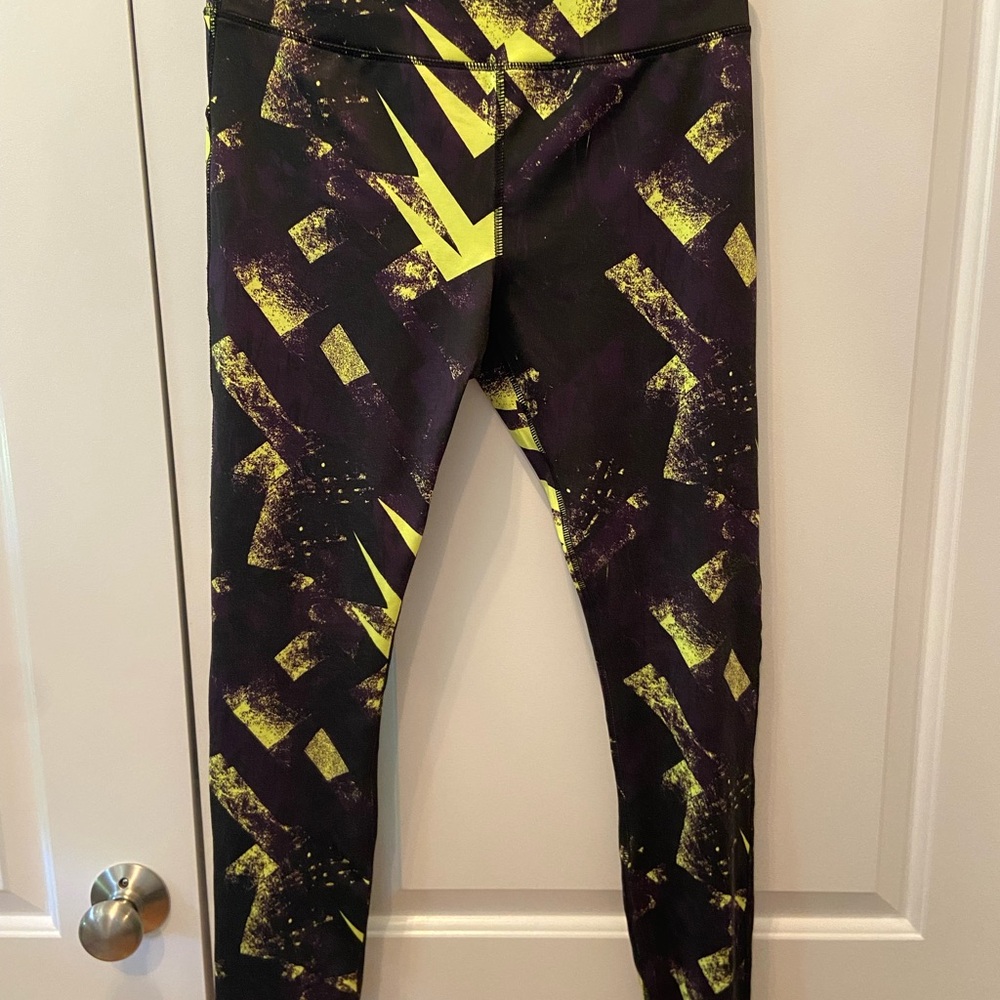 Kyodan Yellow and Black Abstract Leggings